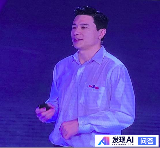 如何看待在 2019 年 7 月 3 日的百度人工智能开发者大会上李彦宏遭现场泼水 ？-2.jpg
