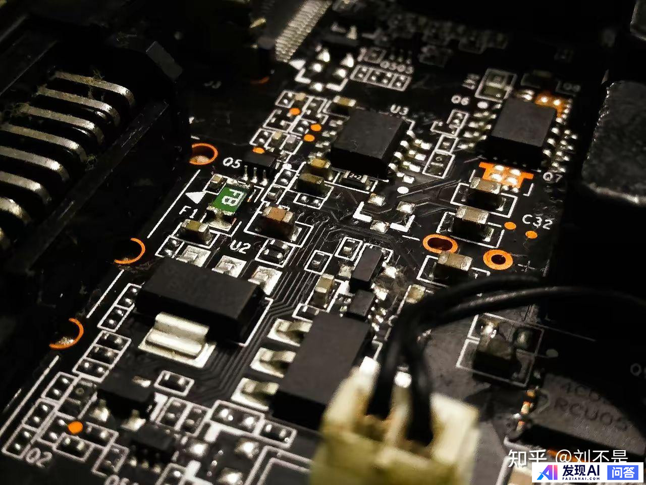 英伟达被曝推迟面向中国的新款芯片，3 款「改良」芯片中功能最强大的一款，哪些信息值得关注？-1.jpg